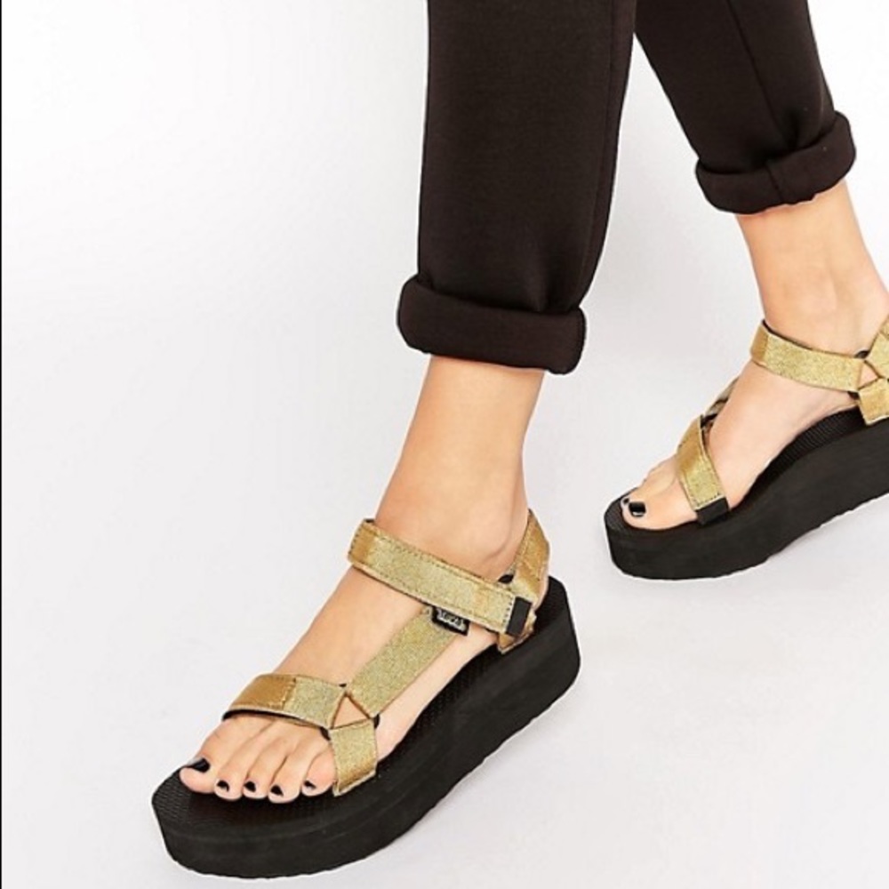 Teva Metallic Gold Flatform Sandal size 9